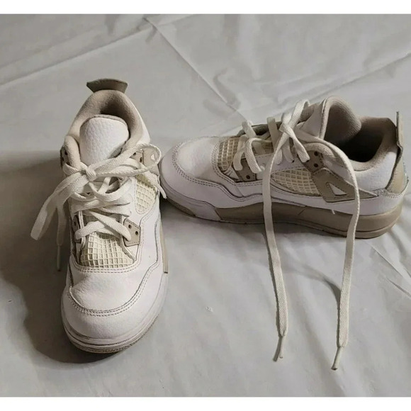 Nike Air Jordan size 12c Boys youth sneakers athletic Retro 4 White And Cream - Picture 4 of 7